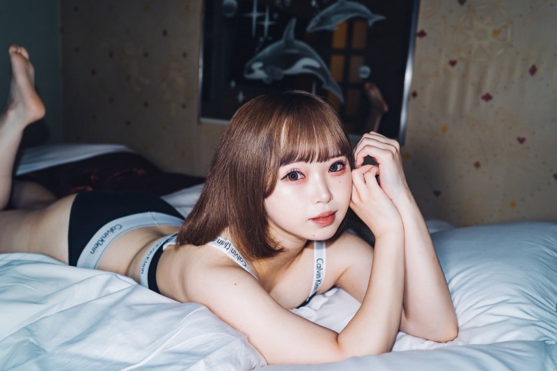 更换事务所！18岁又7个月出道的她要改名字了！