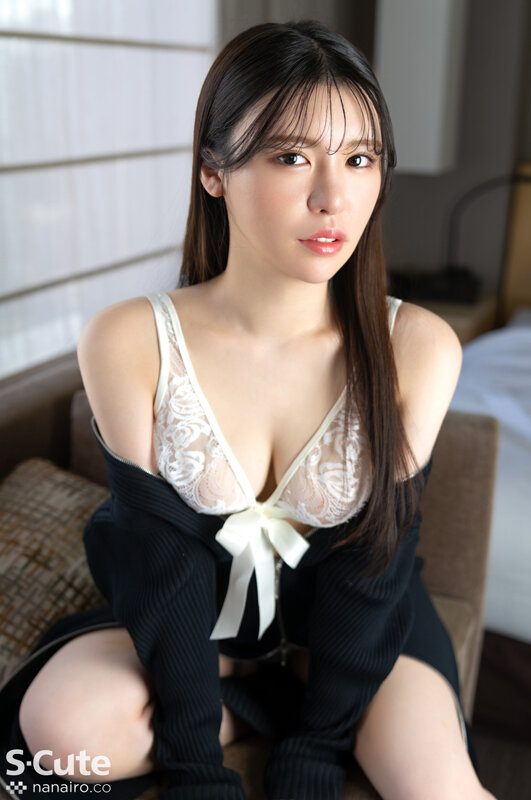 黒島玲衣(黑岛玲衣)作品SQDE-020发布！「美乳音乐女大生」的床上真面目，主动在上位…动作超大胆！