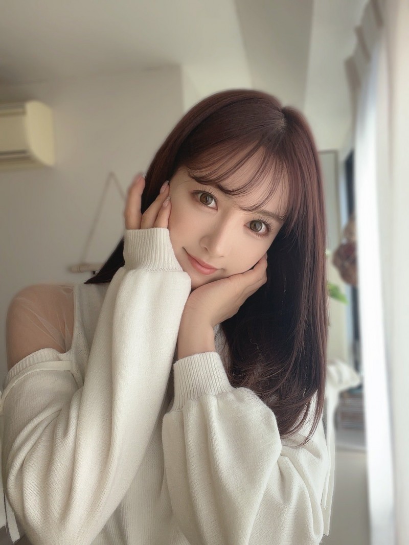 YouTube频道公布恋情？三上悠亚和奶油小生甜蜜共游环球影城！