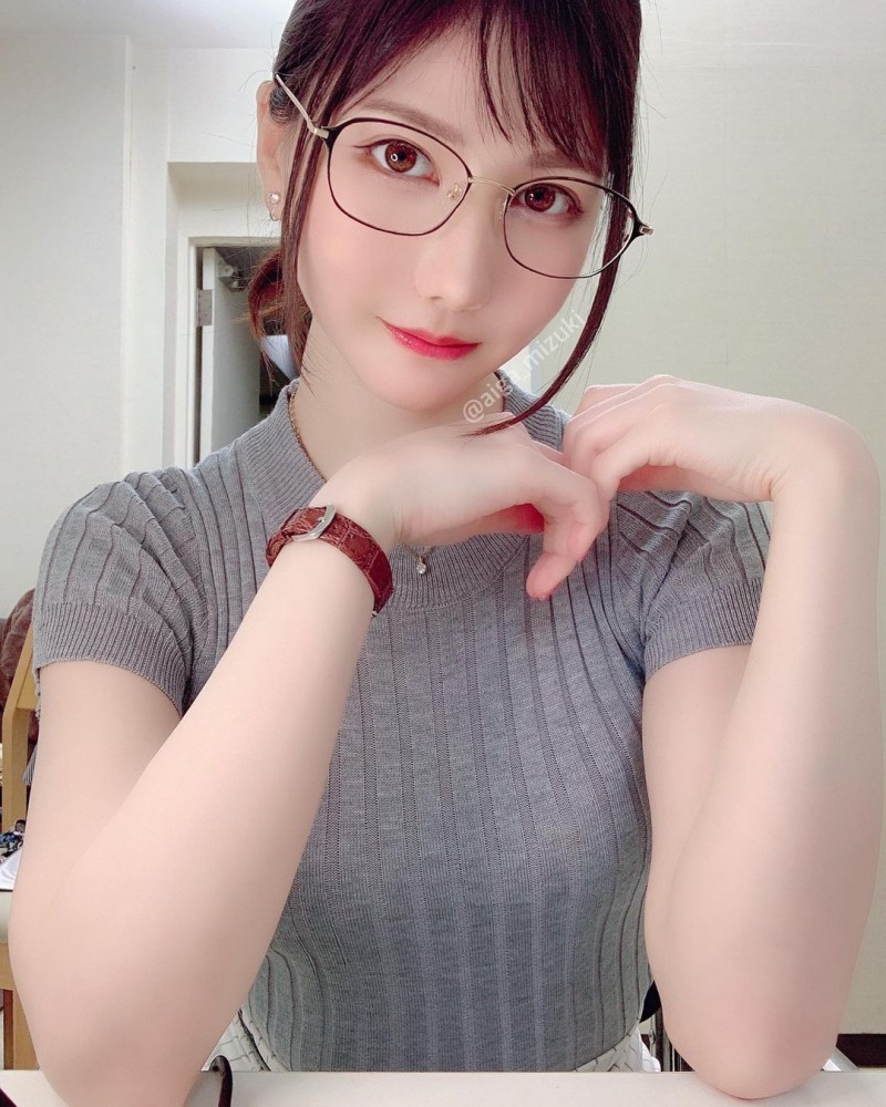 蓝牙水月(藍芽みずき)移籍第一部作品番号及封面，蓝牙水月个人简介