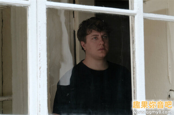 《野火蔓延时》影评 愤怒作家的突围之路