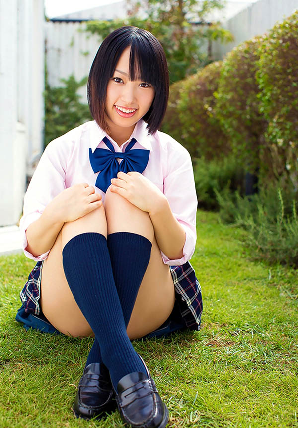 最新推荐！制服写真出道杂志偶像《云乃亚美》精选作品介绍……