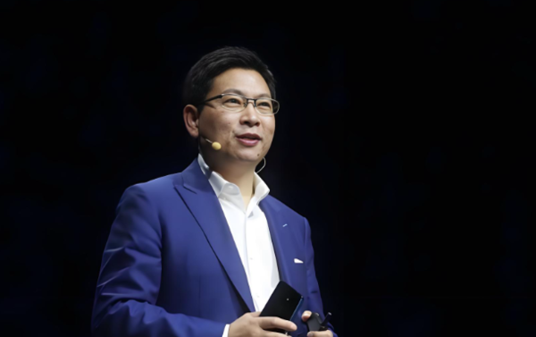 余承东招募全球顶尖AI人才 目标实现通用人工智能突破