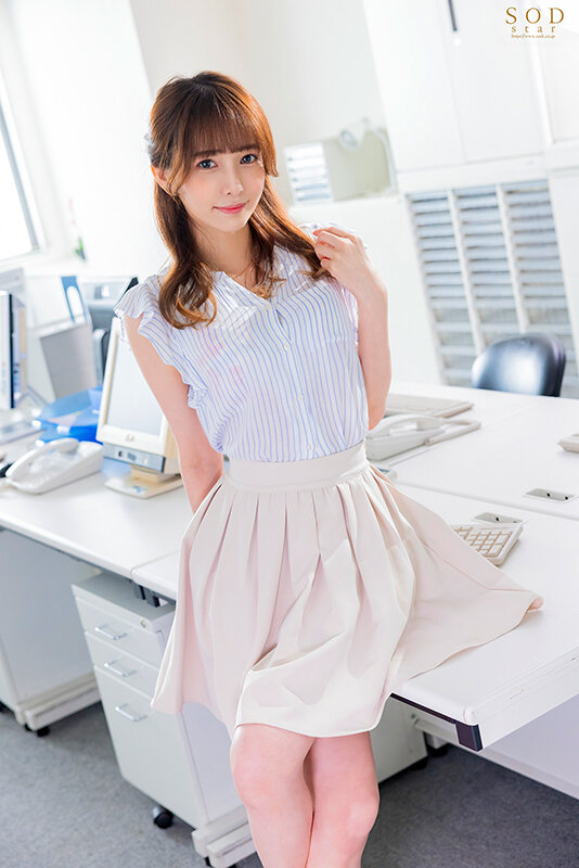 10月没片11月也没有！大长腿E奶的她会怎样？