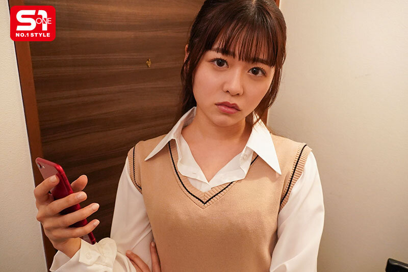 桜乃りの(樱乃莉乃)作品SONE-995发布！回应「不良美乳妹妹」的逗弄，决定从后面狠狠教训她