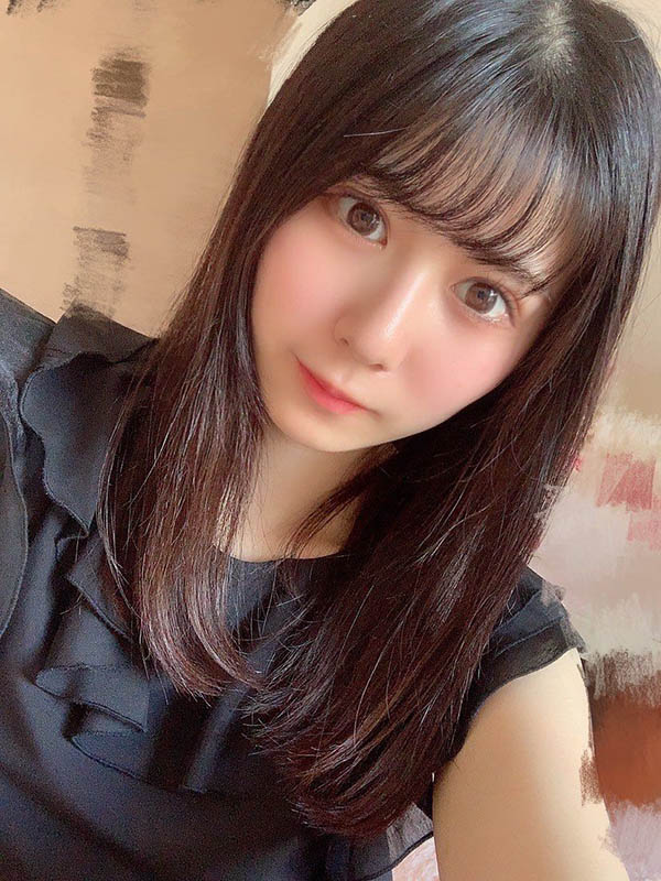 最新推荐！JK美少女《好实穗乃》精选作品介绍……