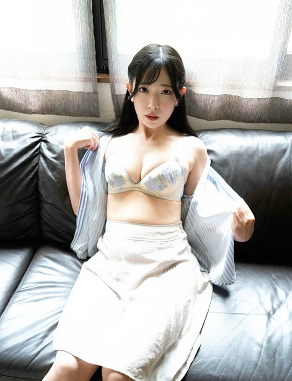 最新推荐！天天都想着出轨风骚人妻「天宫花纯」精选作品介绍……