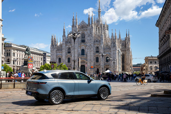 岚图叩响港交所大门 一场关于&ldquo;技术定义&rdquo;的价值重估