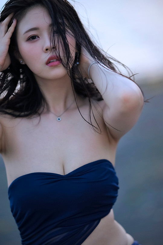 （JUR-067）麦当娜的超级新人！拥有纯白肌肤的美丽秋田犬女郎！久远美绪诞生了！