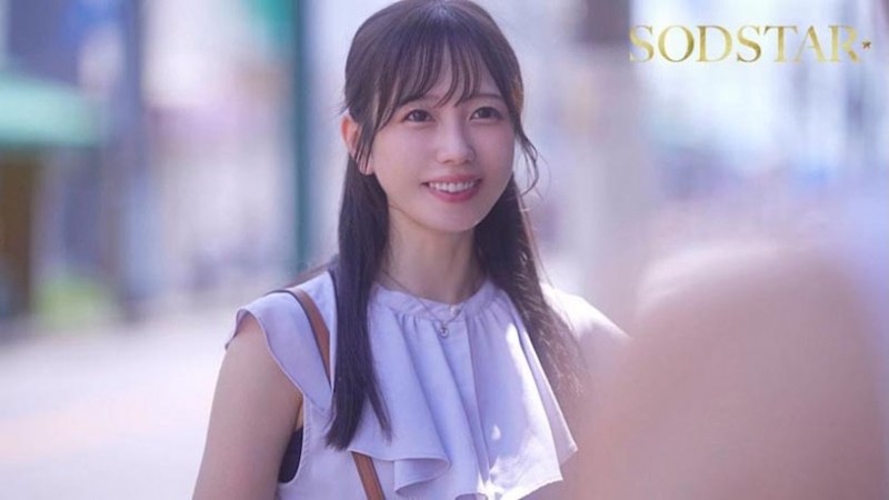 小凑四叶(START-483) 不当OL回到老家继承钱汤的「诱惑美乳正妹」，和青梅竹马发情到停不下来…