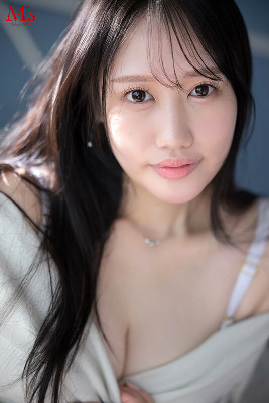 円華みつき(圆华光希)出道作品MVSD-684发布！你记得自己吃过多少面包吗？性经验3000~5000人的她来AV界爽！