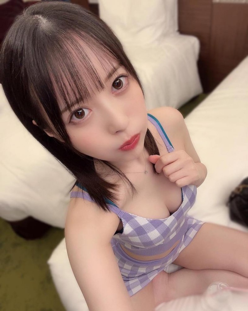 最新推荐！25岁纯欲感制服妹《天马唯》精选作品介绍……