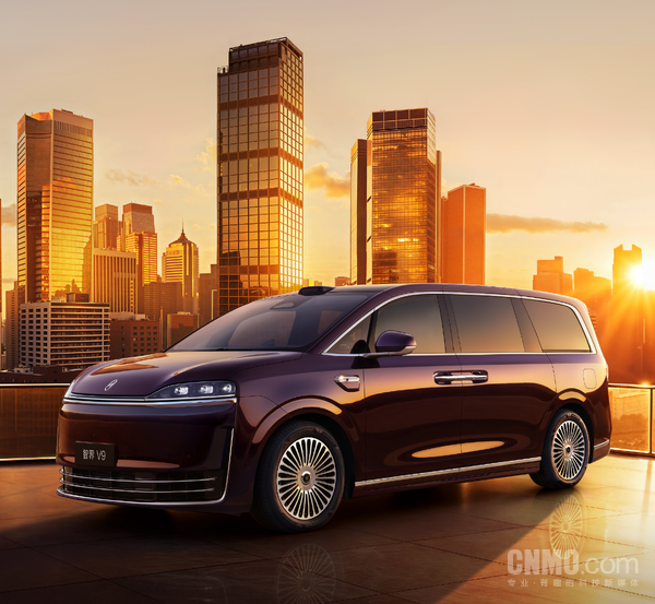 智界赵长江回应未接待比亚迪王传福：不在现场 遗憾错过