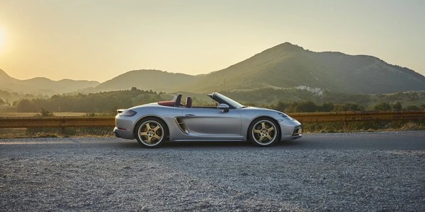 保时捷 718 Boxster 保时捷新任CEO确认生产电动718 Taycan不会停产